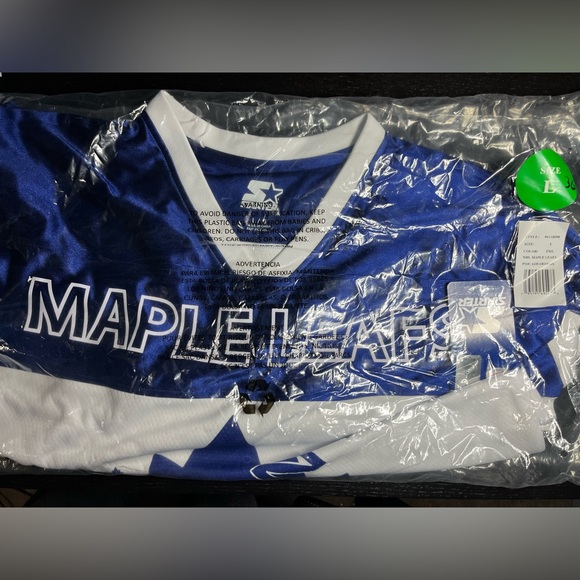 Women’s STARTER Toronto Maple Leafs Long Sleeve - Picture 2 of 2